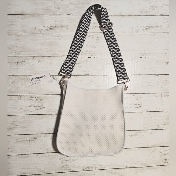 Sakari & Company ah-dorned Handbags - NEW Sakari & Company ah-dorned White Neoprene Messenger Bag Purse Crossbody